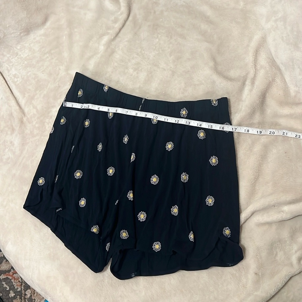 LOFT Blue Daisy Soft Shorts